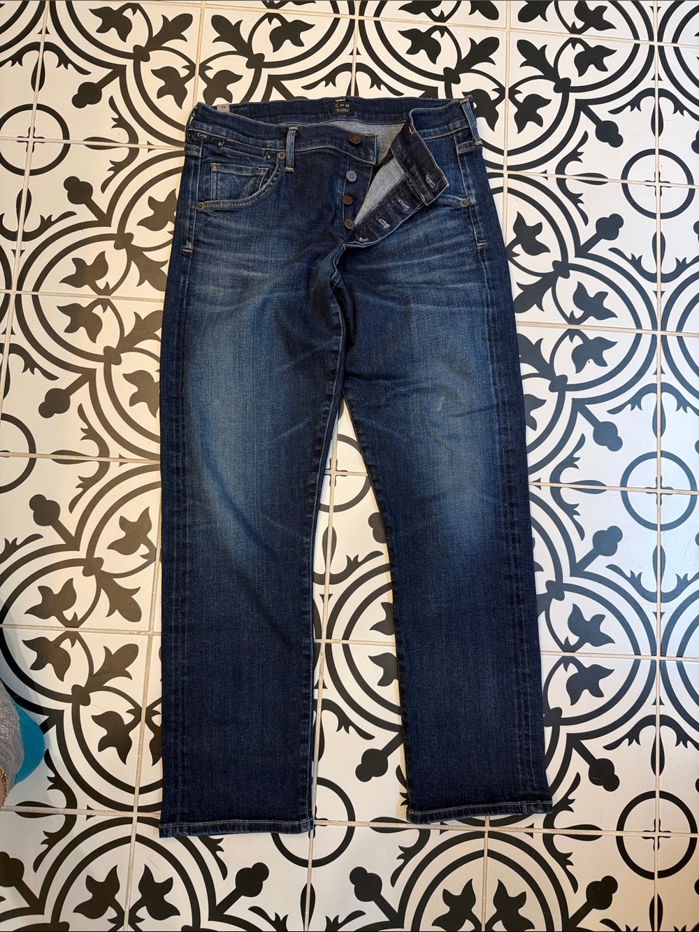 Citizens of Hunanity Dark Blue Straight-Leg Jeans